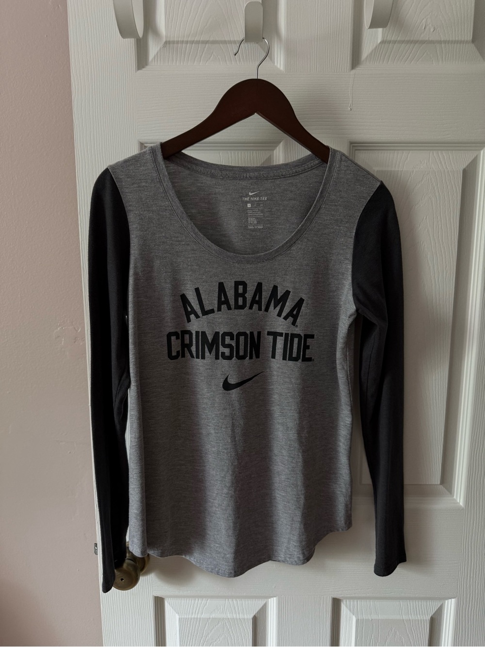 Nike Alabama Crimson Tide Grey Long Sleeve Women’s Shirt Small